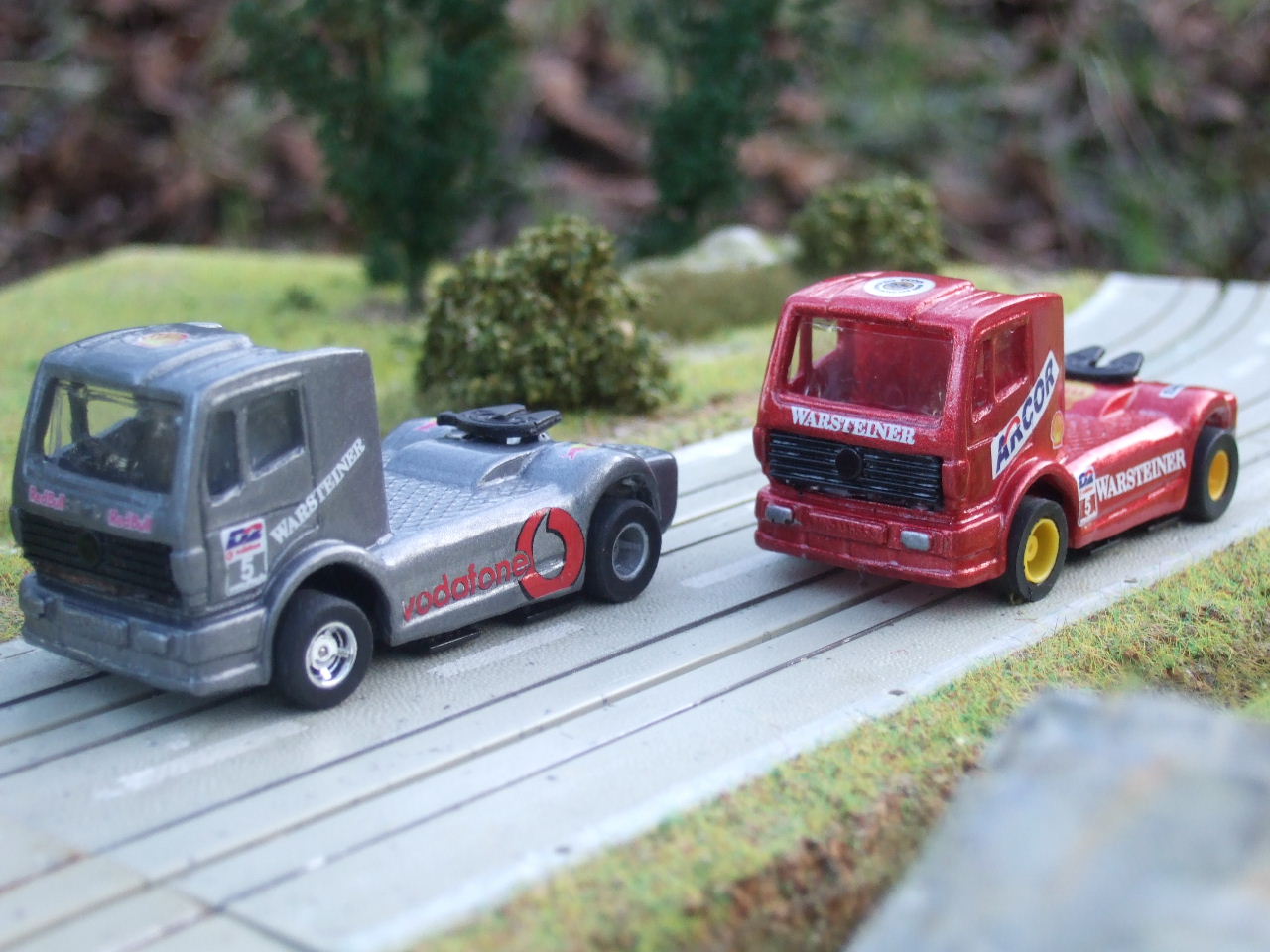 [Bild: Ernst%20Trucks%20Arcor_Vodafone%2005.JPG]