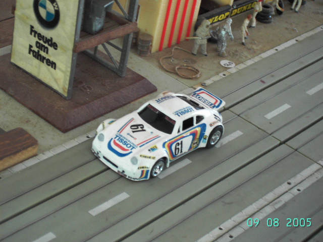[Bild: PorscheAnBox.jpg]