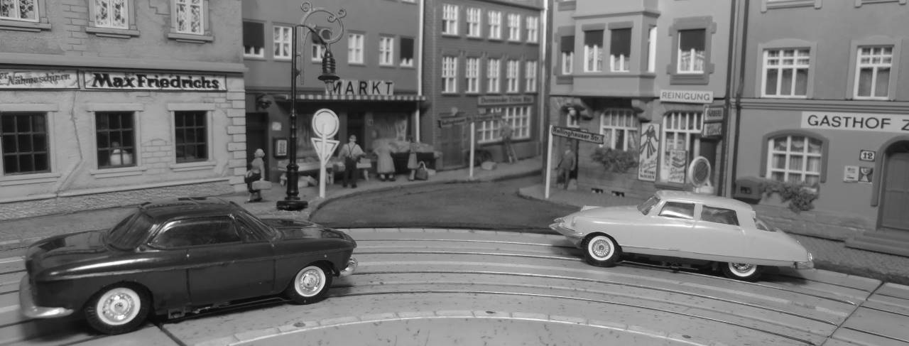 [Bild: Weisswandreifen2_sw.JPG]
